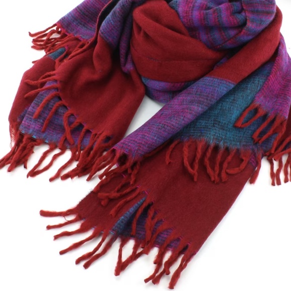 Tibet Soft Shawl or blanket. - Picture 6 of 7